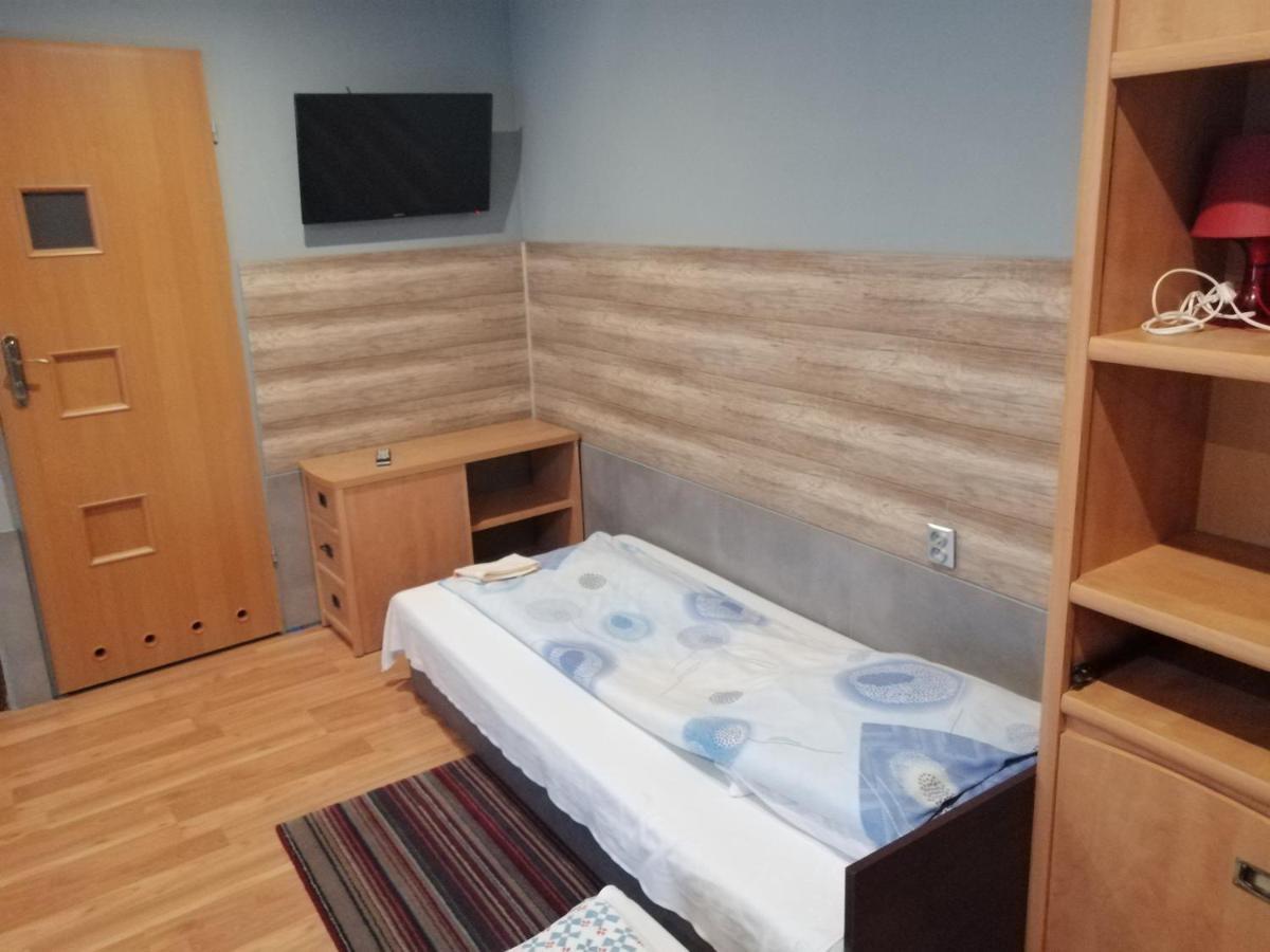 Pokoje Goscinne Polo Czestochowa Bagian luar foto