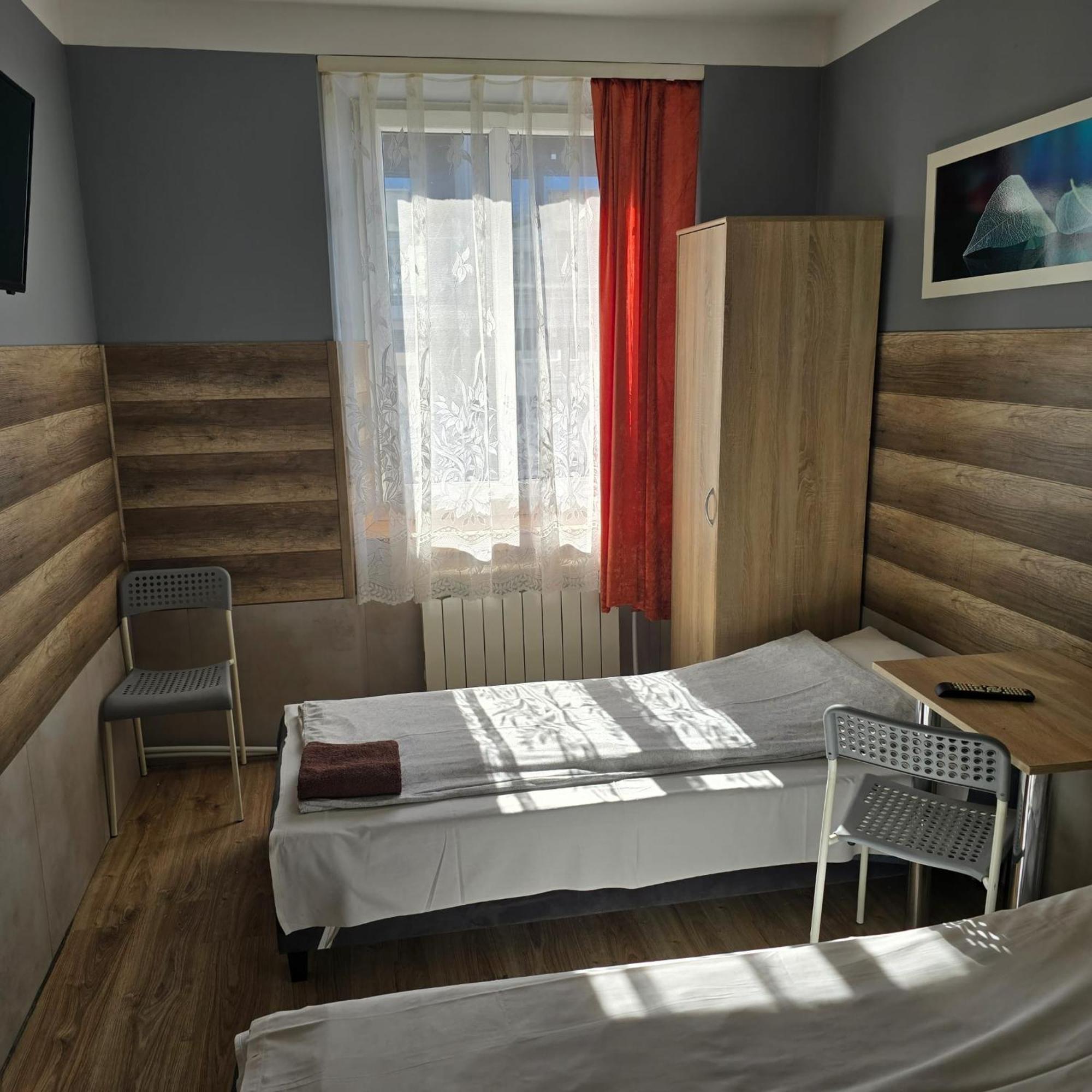 Pokoje Goscinne Polo Czestochowa Bagian luar foto